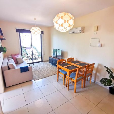 Sunny Pool Apartment Voroklini Dış mekan fotoğraf