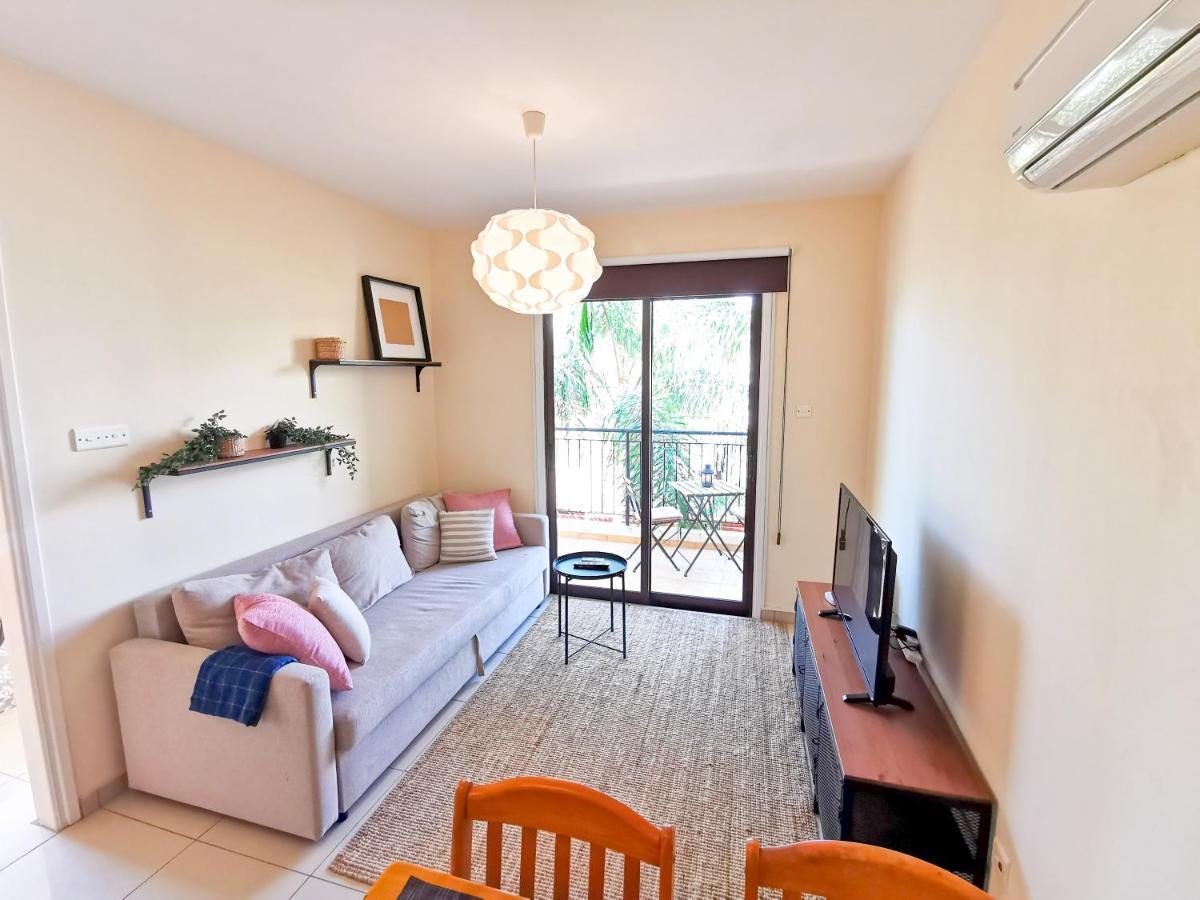 Sunny Pool Apartment Voroklini Dış mekan fotoğraf