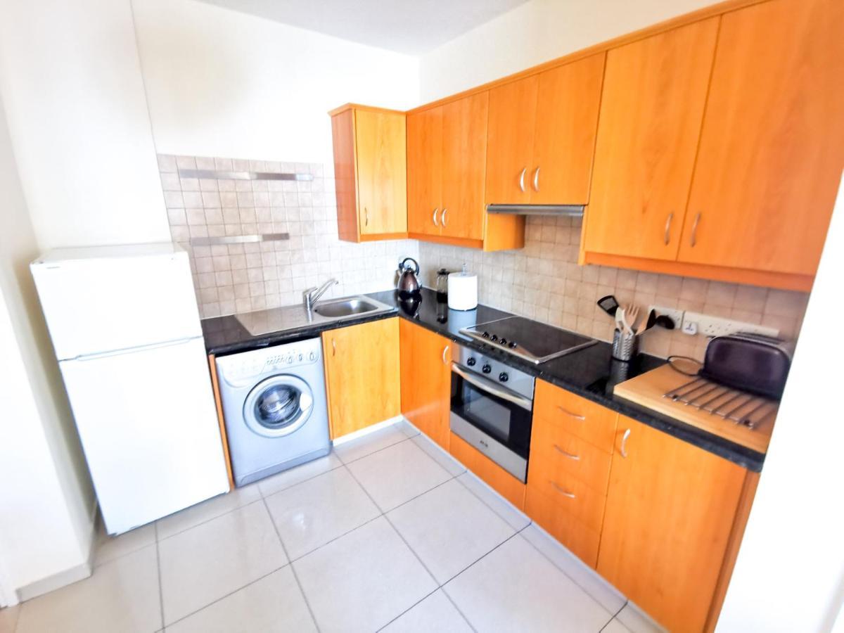 Sunny Pool Apartment Voroklini Dış mekan fotoğraf